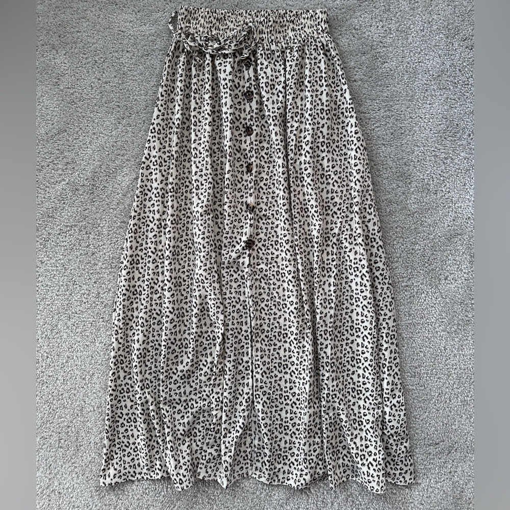 NWOT SHEIN Leopard skirt